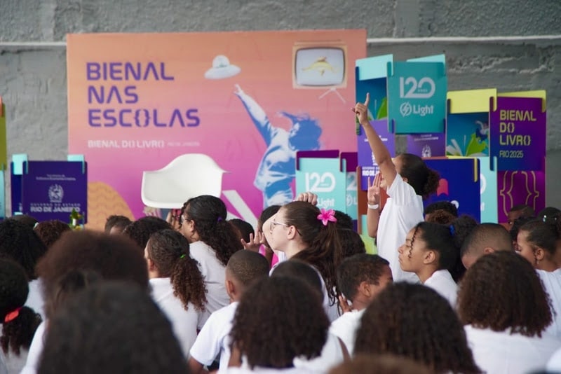 O projeto Bienal nas Escolas na Escola Municipal Frederico Eyer